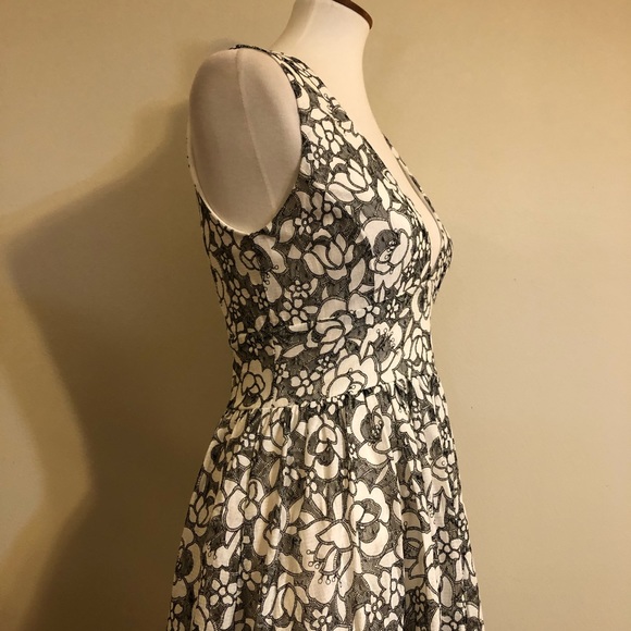 NWT Just Me Black & White Lace Floral Print Dress - Picture 9 of 12